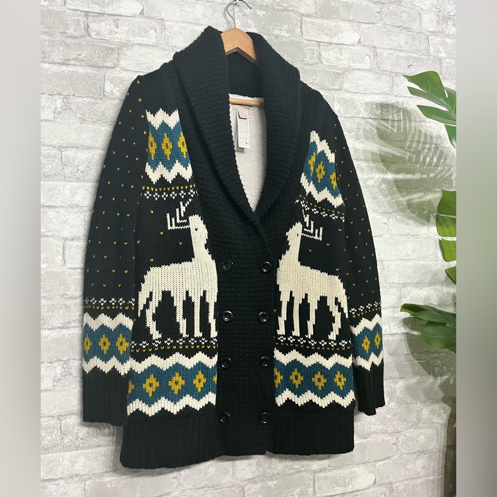 38. FOREVER 21 -Reindeer Cozy Autumn Fall Sweater Double Breasted cardigan Sz M
